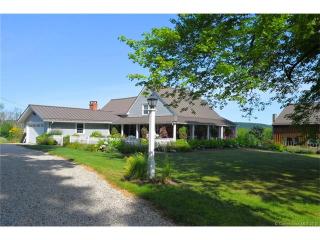 1 Wallens Hill Rd, Winsted, CT 06063 exterior