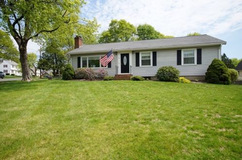 3 Mildred Rd, Danvers, MA 01923 exterior