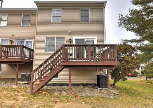 121 Summit Cmns, Derby, CT 06418 exterior