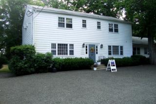 60 Boston Post Rd, Madison, CT 06443 exterior