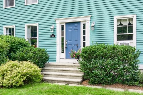 159 Sycamore Dr, Holden, MA 01520 exterior