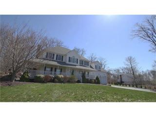 17 Cambridge Dr, Waterbury, CT 06712 exterior