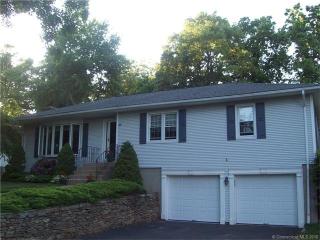 25 Desmond Dr, Hartford, CT 06109 exterior