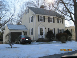 11 Bunker Ln, Newton, MA 02465 exterior