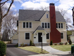 14 Glastonbury Oval, Newton, MA 02468 exterior