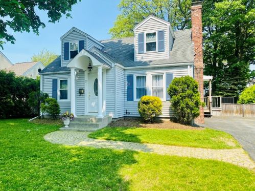 29 Calumet Ave, Worcester, MA 01606 exterior