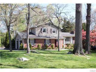 17 Nyselius Pl, Stamford, CT 06905 exterior