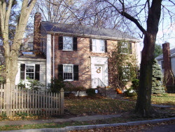 17 Lombard St, Newton, MA 02458 exterior