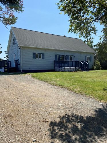 21 Porter St, Washburn, ME 04786 exterior