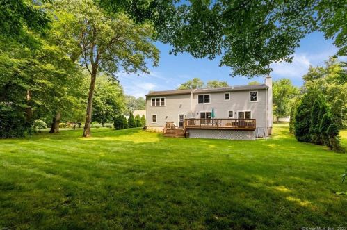 120 Westerly St, Manchester, CT 06042 exterior