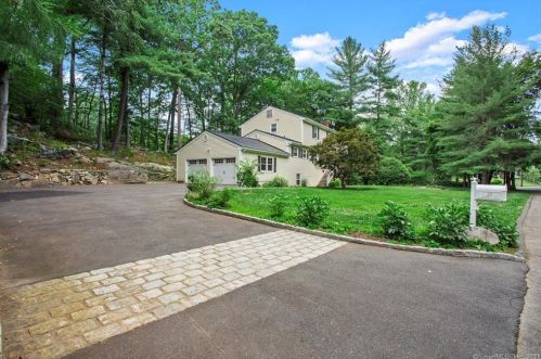 211 Butternut Ln, Stamford, CT 06903 exterior