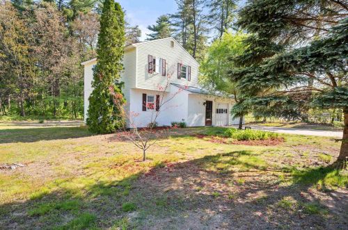 59 Daniel Webster Dr, Franklin, NH 03235 exterior