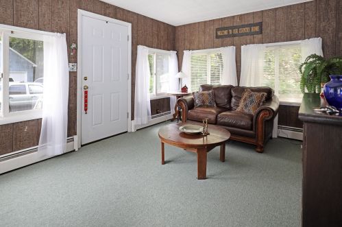 9 Riverside Dr, Rumford, ME 04276 exterior