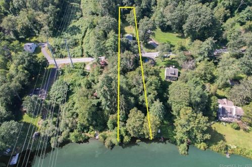 259 Lake Shore Dr, Waterbury, CT 06762 exterior