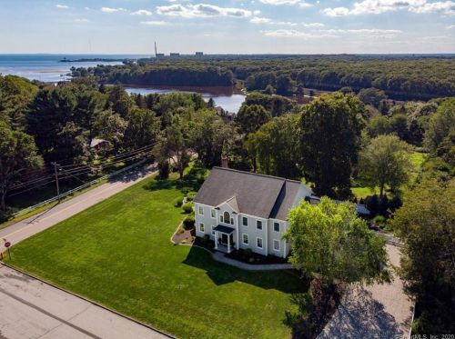 1 Madison St, Waterford, CT 06385 exterior