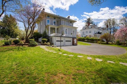 432 Old Post Rd, Southport, CT 06890 exterior