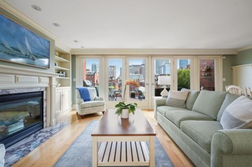 259 Marlborough St, Roxbury-Xing, MA 02116 exterior