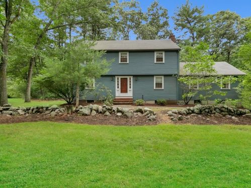 70 Parsonage Ln, Topsfield, MA 01983 exterior