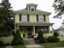 279 Derby St, Newton, MA 02465 exterior