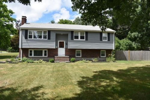 74 Pond St, East Bridgewater, MA 02324 exterior