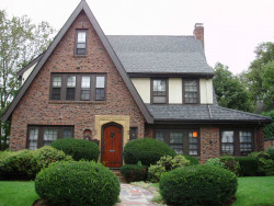 32 Arapahoe Rd, Newton, MA 02465 exterior