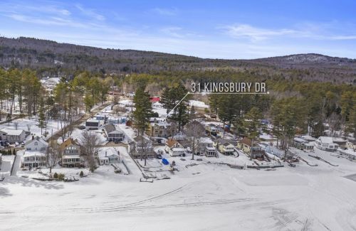 31 Kingsbury Dr, Milton, NH 03851 exterior