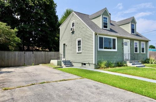 17 Tarleton St, Warwick, RI 02889 exterior