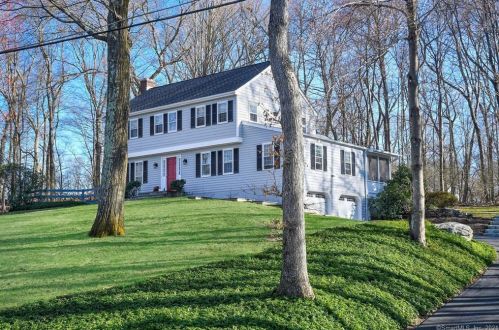 125 Standish Dr, Ridgefield, CT 06877 exterior