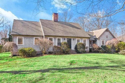 69 Staples Rd, Bridgeport, CT 06612 exterior