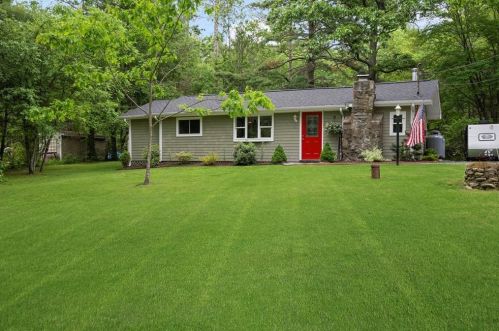 50 Niantic Trl, West-Greenwich, RI 02817 exterior
