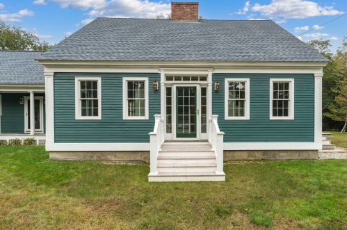 6 Coffin Pond Rd, Freeport, ME 04032 exterior
