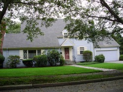 31 Karen Rd, Newton, MA 02468 exterior