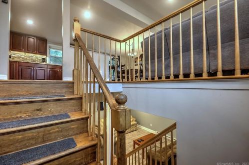 12 Raymond Dr, Meriden, CT 06451 exterior