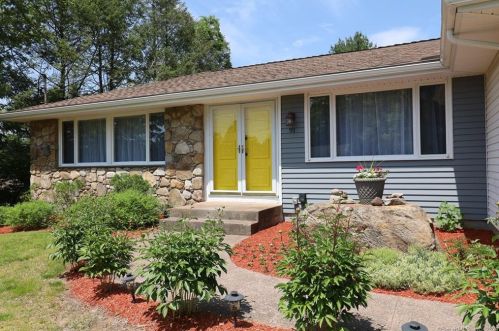 91 Rainbow Trl, Vernon, CT 06066 exterior