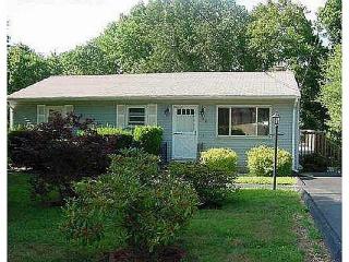 45 Potter Hill Rd, Westerly, RI 02891 exterior