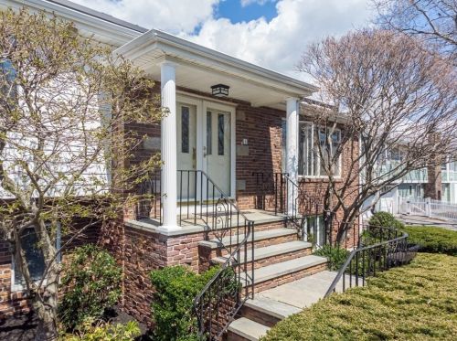 4 Merrymount Dr, Swampscott, MA 01907 exterior