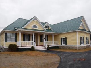 245 Success Rd, Dummer, NH 03588 exterior