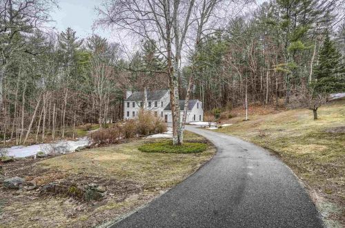 1635 Hopkinton Rd, Hopkinton, NH 03229 exterior