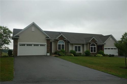 112 Whispering Pine Way, Exeter, RI 02822 exterior