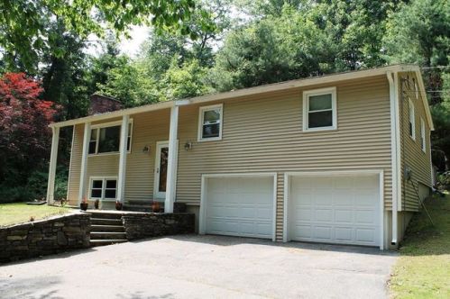 230 Sutton Rd, Sutton, MA 01590 exterior