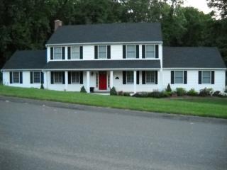 8 Park Ln, Brookfield Center, CT 06804 exterior