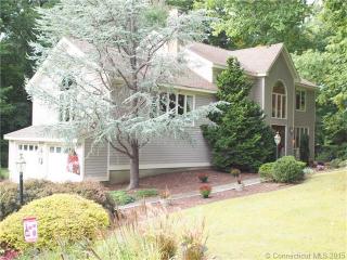 45 Maler Ave, Huntington, CT 06484 exterior