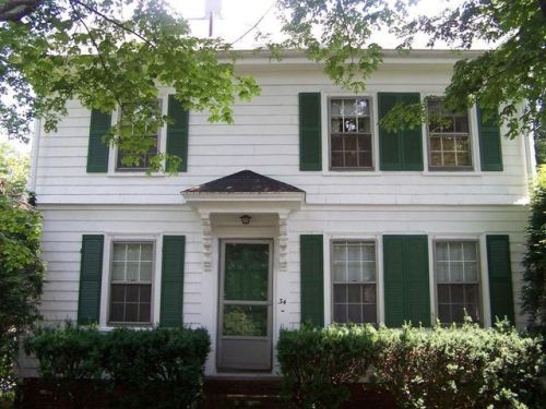 34 Chestnut St, Danvers, MA 01923 exterior