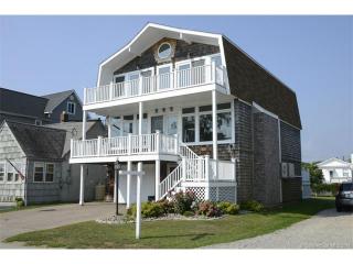 91 Jupiter Point Rd, Groton, CT 06340 exterior