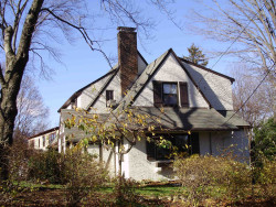 59 Summit St, Newton, MA 02458 exterior