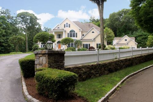 13 Woodway Ln, Wilton, CT 06897 exterior