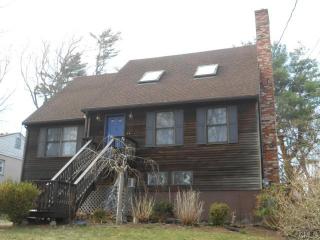 84 Chatham Ter, Bridgeport, CT 06606 exterior