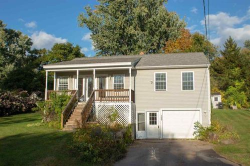 393 Elm St, Laconia, NH 03246 exterior