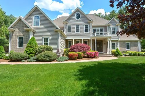 52 Luke St, Wrentham, MA 02093 exterior