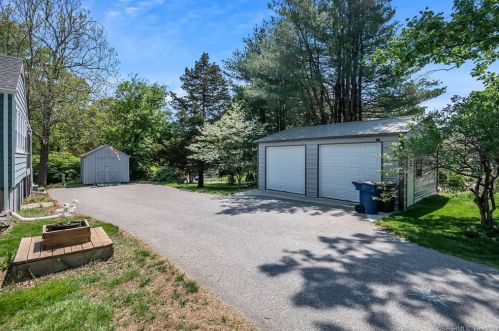 801 Vauxhall Street Ext, Quaker Hill, CT 06375 exterior
